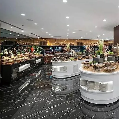 Grand Sapphire 22 Floor B Block 377, Cypr Polnocny *