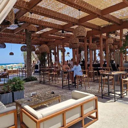 Grand Sapphire 22 Floor B Block 377, Cypr Polnocny Apartment