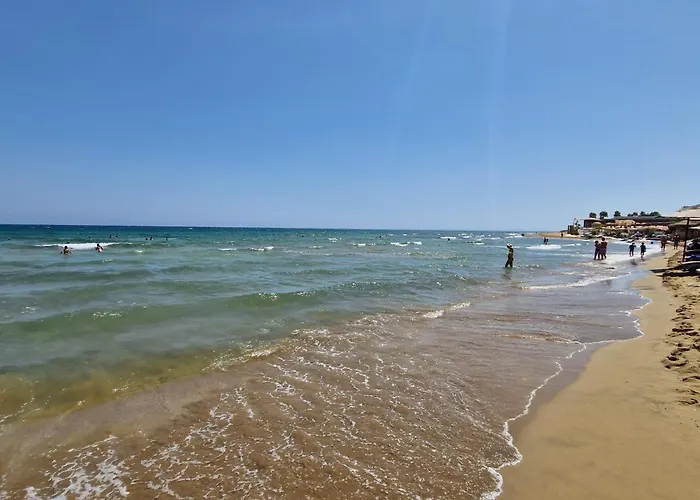 Grand Sapphire 22 Floor B Block 377, Cypr Polnocny *